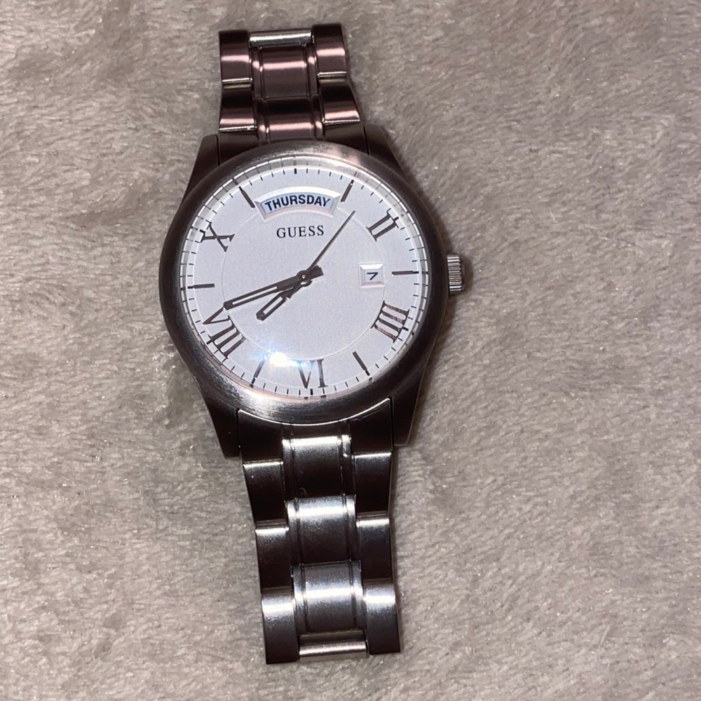 Guess watch brand new no original packaging